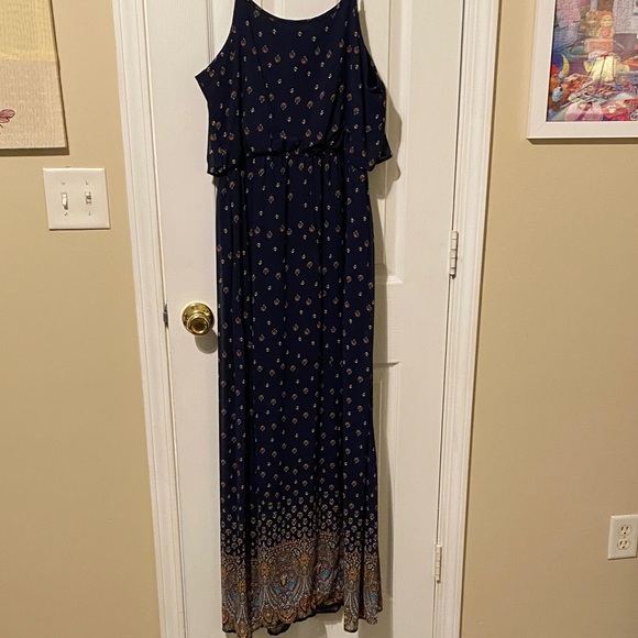 Maxi Dress Dark Blue with floral Accents - Picture 5 of 7